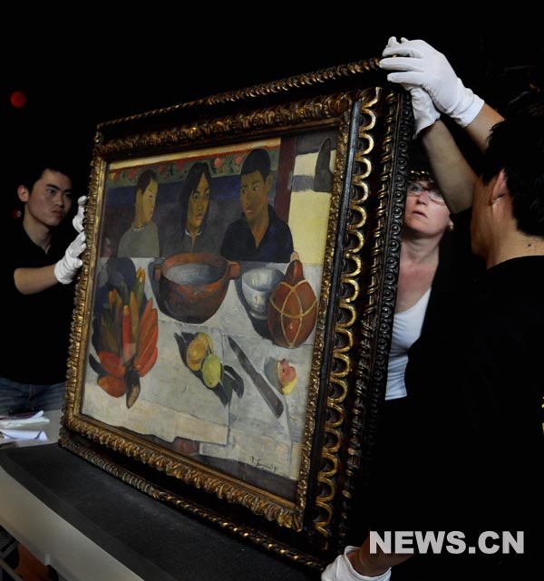 Sept grands chefs-d'oeuvres issus des collections du mus&eacute;e d'Orsay seront expos&eacute;s au pavillon de la France. Il s'agit de L'Ang&eacute;lus de Millet, Le balcon de Manet, La salle de danse &agrave; Arles de Van Gogh, La femme &agrave; la cafeti&egrave;re de C&eacute;zanne, La loge de Bonnard, Le repas dit aussi Les bananes de Gauguin et L'Age d'airain de Rodin.