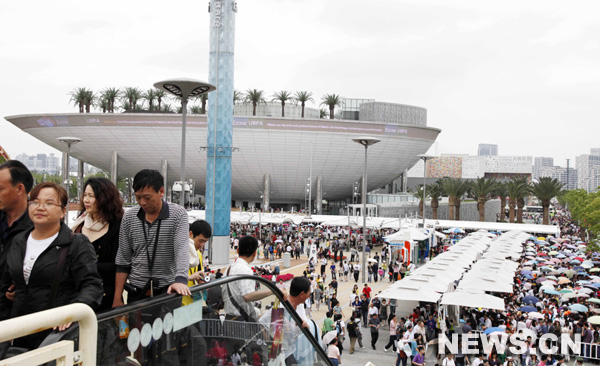 Expo 2010 : nombre record de visiteurs quotidiens