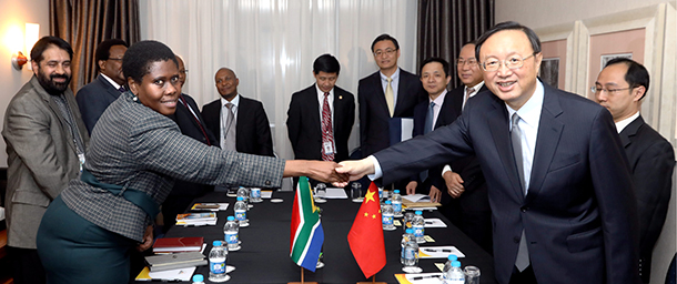 Un haut responsable chinois rencontre la ministre sud-africaine de la Sécurité d'Etat