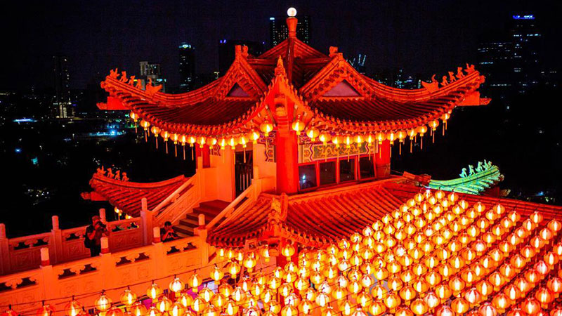 Malaisie : lanternes pour le Nouvel An lunaire à Kuala Lumpur