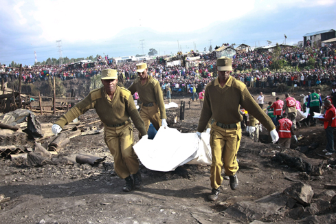 Kenya: 75 morts dans l'explosion d'un ol&eacute;oduc (police)