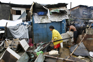 Le typhon Nesat a fait au moins 35 morts aux Philippines