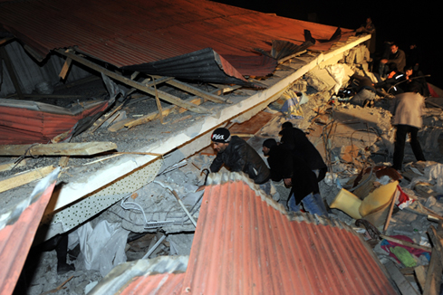 Turquie/S&eacute;isme: le bilan s'&eacute;l&egrave;ve &agrave; 264 morts confirm&eacute;s