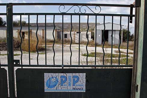 France : arr&ecirc;station du fondateur de Poly implants proth&egrave;ses