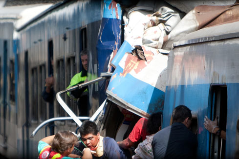 Au moins 49 morts dans un accident et d&eacute;raillement d'un train &agrave; Buenos Aires