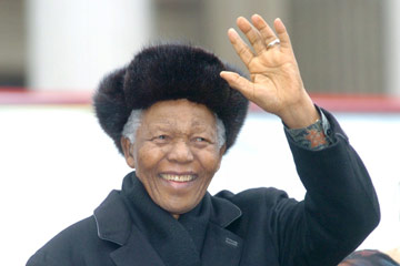 L'ancien pr&eacute;sident sud-africain Nelson Mandela est hospitalis&eacute;