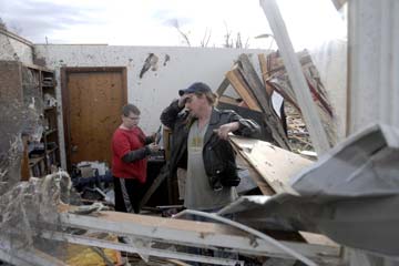 Au moins 6 morts dans les tornades dans l'Illinois