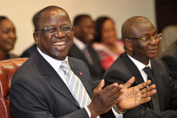 Côte d'Ivoire : le nouveau Premier ministre reçoit ses charges
