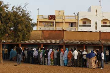 Présidentielle sénégalaise: forte affluence devant les centres de vote