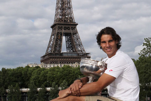 Tennis/Roland-Garros: Nadal remporte son septi&egrave;me troph&eacute;e et bat le record de Bjorn Borg