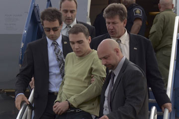 Magnotta de retour au Canada o&ugrave; il sera jug&eacute;