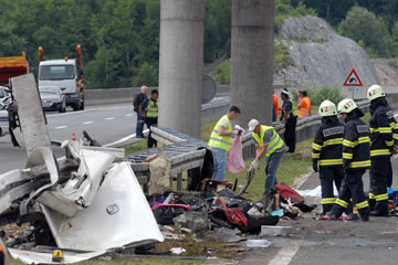 Sept ressortissants tch&egrave;ques tu&eacute;s dans un accident de la route en Croatie