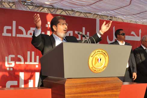 Egypte : le pr&eacute;sident &eacute;lu Morsi dit que le peuple est la source de pouvoir et de l&eacute;gitimit&eacute;