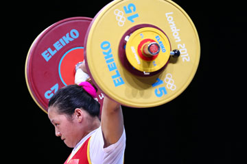 JO 2012: la Chinoise Li Xueying d&eacute;croche la m&eacute;daille d'or d'halt&eacute;rophilie de la cat&eacute;gorie des -58 kg dames