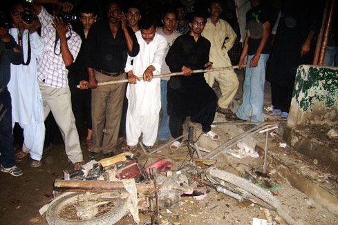 Pakistan: 2 morts et 15 bless&eacute;s dans un attentat &agrave; la bombe &agrave; Karachi