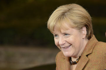 Allemagne: Merkel r&eacute;&eacute;lue leader du CDU