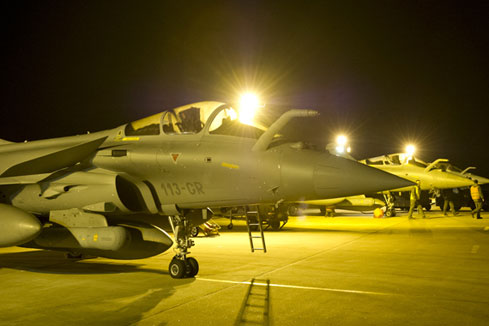 Quatre Rafale des forces françaises ont mené des frappes aériennes au Mali