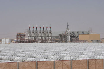 Les Emirats Arabes Unis lancent une centrale solaire concentr&eacute;e de 100 m&eacute;gawatt
