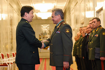 La Chine et la Russie conviennent de renforcer la coop&eacute;ration bilat&eacute;rale sur la d&eacute;fense