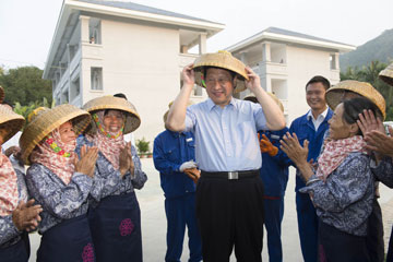 Xi Jinping met en oeuvre le d&eacute;veloppement de Hainan comme destination baln&eacute;aire