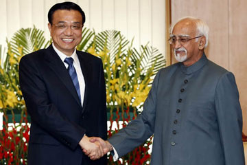 Le PM chinois appelle au renforcement des &eacute;changes parlementaires et interpartites avec l'Inde