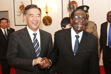 Le pr&eacute;sident zimbabw&eacute;en re&ccedil;oit un vice-Premier ministre chinois