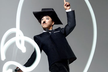L'acteur chinois Huang Bo pose pour un magazine