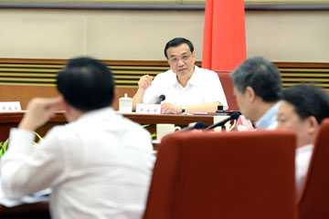 Le PM chinois insiste sur l'importance de politiques &eacute;conomiques plus scientifiques