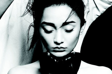 L'actrice Zhou Xun pose pour un magazine