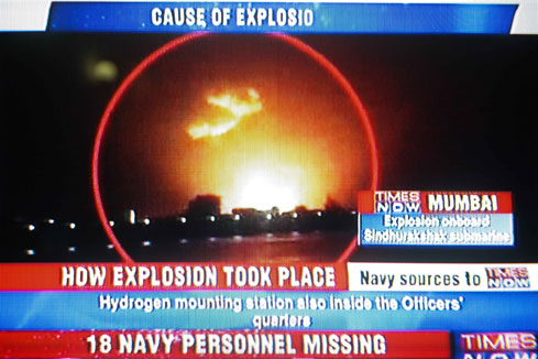 18 marins tu&eacute;s dans l'explosion et le naufrage du sous-marin indien dans le port de Bombay