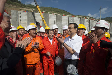 Li Keqiang met l'accent sur la construction des chemins de fer dans l'ouest de la Chine