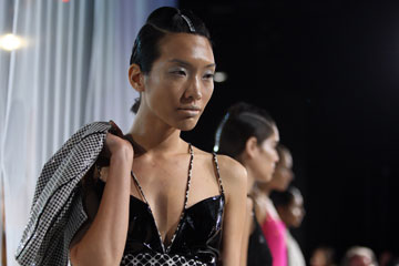 Fashion Week de New York printemps-&eacute;t&eacute; 2014 : un d&eacute;fil&eacute; de CZAR by cesar galindo
