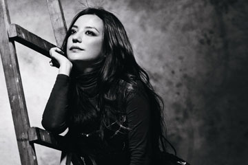 L'actrice Zhao Wei pose pour un magazine