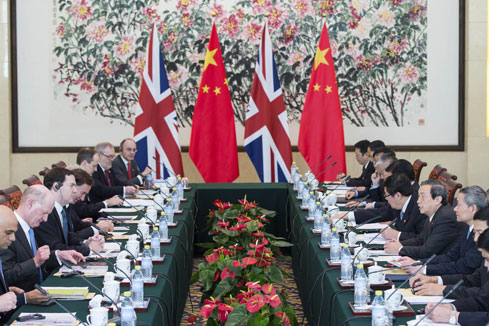 La Chine et le Royaume-Uni s'engagent &agrave; promouvoir leur coop&eacute;ration &eacute;conomique et financi&egrave;re