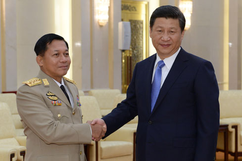 Le pr&eacute;sident chinois rencontre le commandant en chef des Services de d&eacute;fense du Myanmar