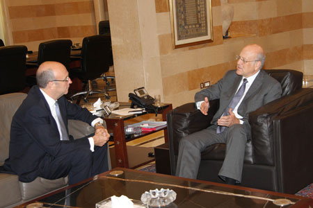 M. Plumbly d&eacute;clare "ne pas avoir connaissance" d'un projet de destruction d'armes chimiques syriennes au Liban