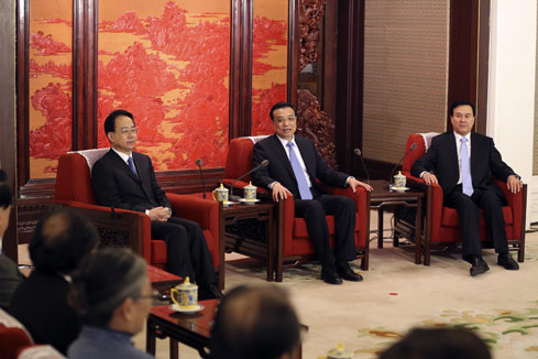 Le PM chinois souligne le r&ocirc;le des consultants du gouvernement dans l'&eacute;laboration des politiques