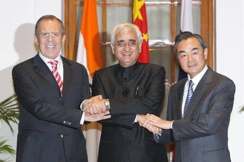 La Chine appelle &agrave; la coop&eacute;ration strat&eacute;gique et globale entre Chine-Russie-Inde