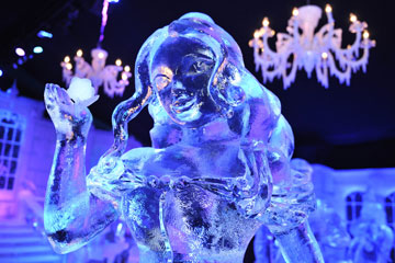 Belgique: Festival de sculpture de glace et de neige &agrave; Bruges