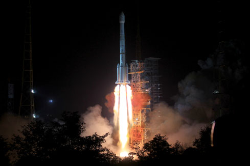 Chine: lancement de la sonde lunaire Chang'e-3 avec un rover à bord