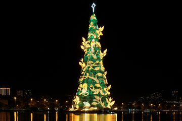 Photos: un sapin de No&euml;l g&eacute;ant &agrave; Rio de Janeiro