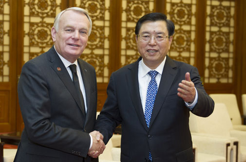 Le plus haut l&eacute;gislateur chinois rencontre le PM fran&ccedil;ais