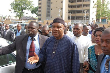 Nigeria: d&eacute;mission du chef du PDP accus&eacute; de corruption