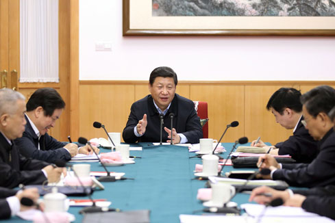 Xi Jinping exhorte &agrave; la mise en oeuvre de la campagne de "ligne de masse"