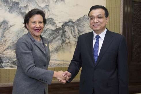Li Keqiang appelle les Etats-Unis à assouplir les restrictions sur les exportations de produits de haute technologie