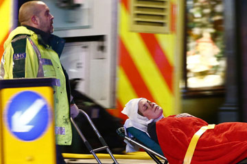 2 personnes toujours hospitalis&eacute;es apr&egrave;s l'effondrement du plafond d'un th&eacute;&acirc;tre &agrave; Londres