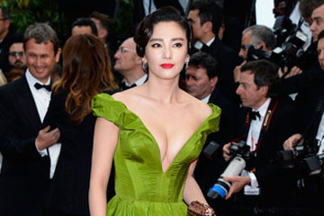 De belles robes de stars sur les tapis rouges