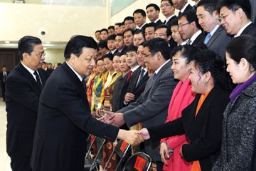 Liu Yunshan assiste à une cérémonie de remise des diplômes de l'Ecole du Parti