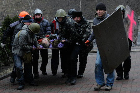 De nouveaux affrontements éclatent à Kiev, sept morts (médias)