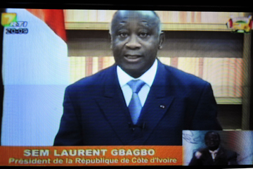 Gbagbo d&eacute;nonce "des menaces" et "un complot" contre lui